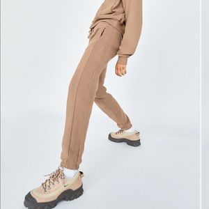 [NEW] Aritzia Cozy AF Sweatpants